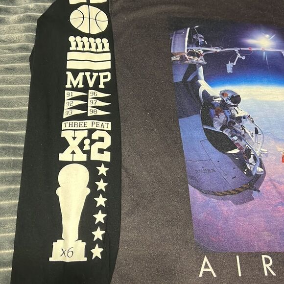 🔥🔥 MICHAEL JORDAN AIRTIME MVP World Champs Long Sleeve Tee - Good Condition - Picture 7 of 11